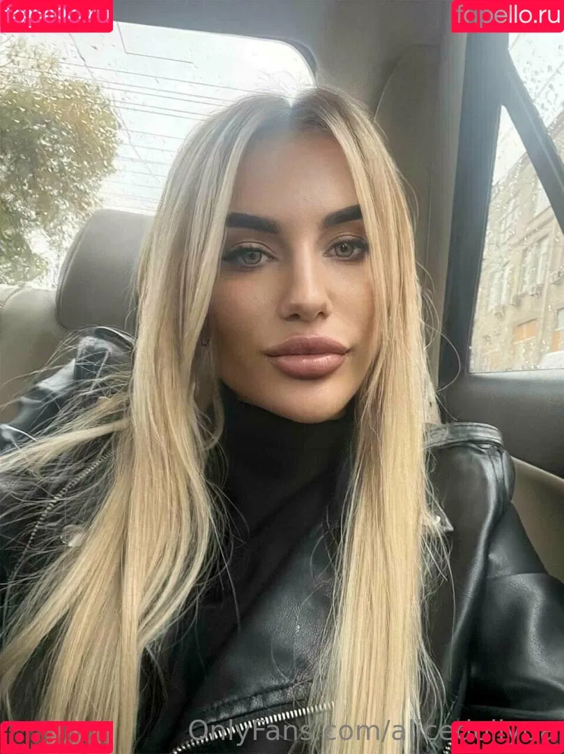 alicedollyua Onlyfans Photo Gallery 