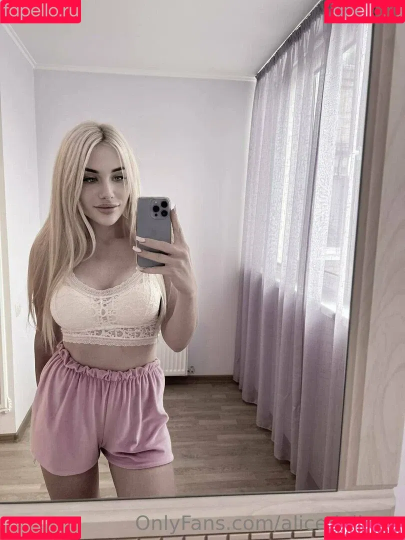 alicedollyua Onlyfans Photo Gallery 