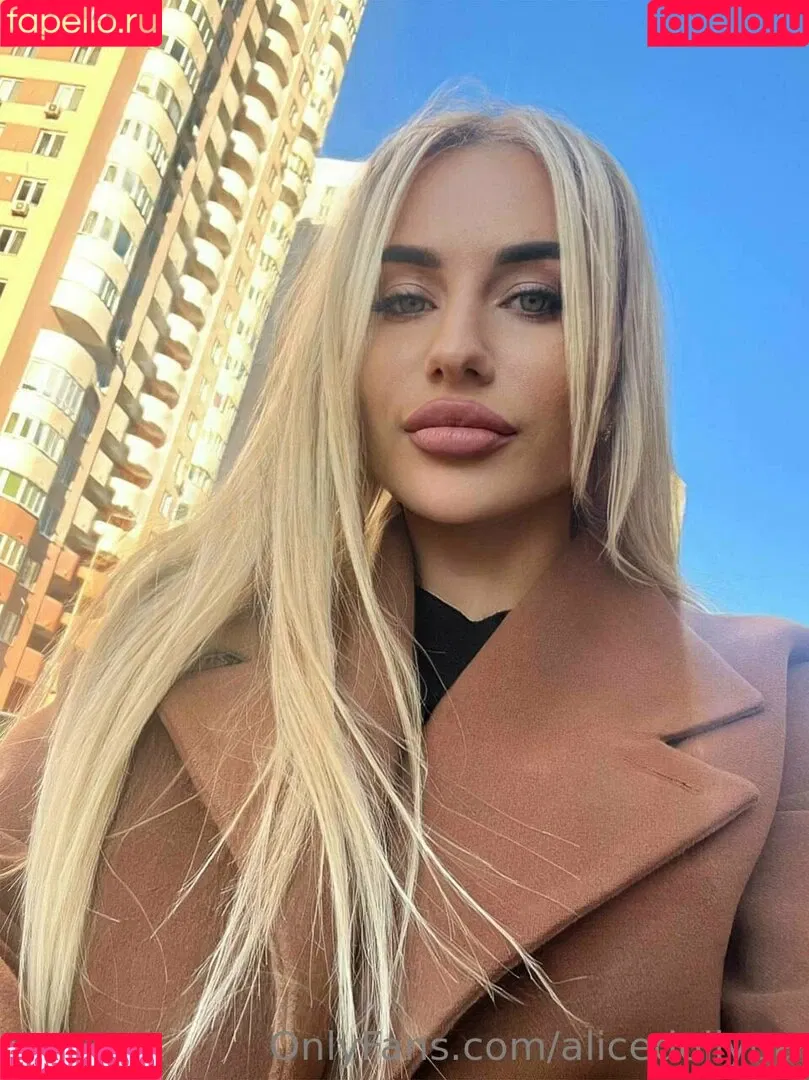 alicedollyua Onlyfans Photo Gallery 