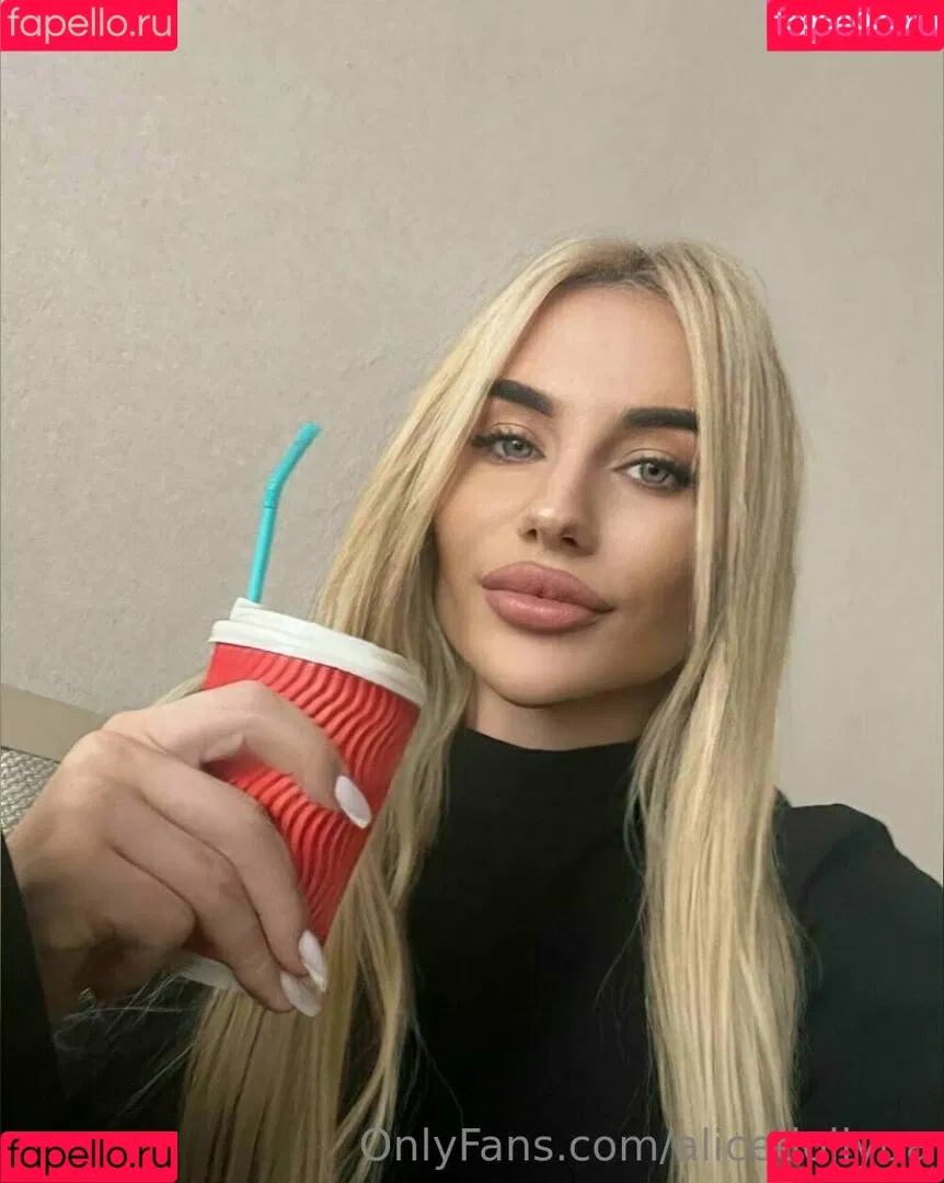 alicedollyua Onlyfans Photo Gallery 