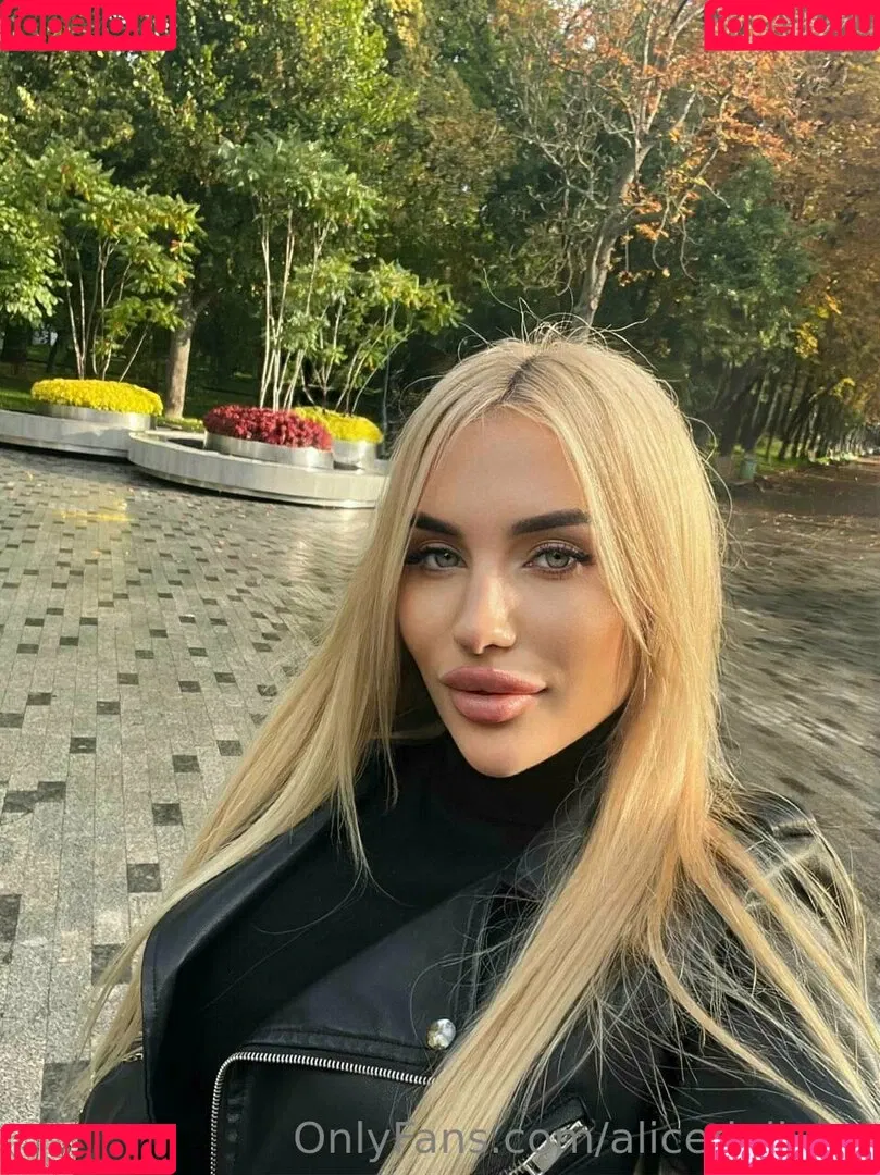 alicedollyua Onlyfans Photo Gallery 