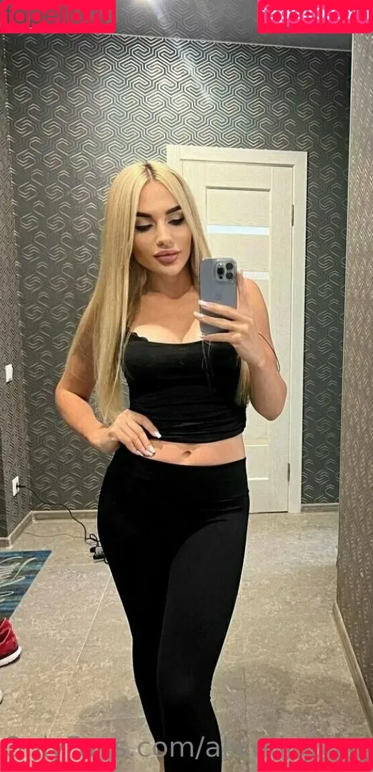 alicedollyua Onlyfans Photo Gallery 