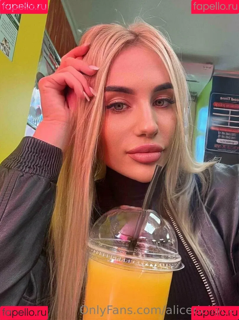 alicedollyua Onlyfans Photo Gallery 