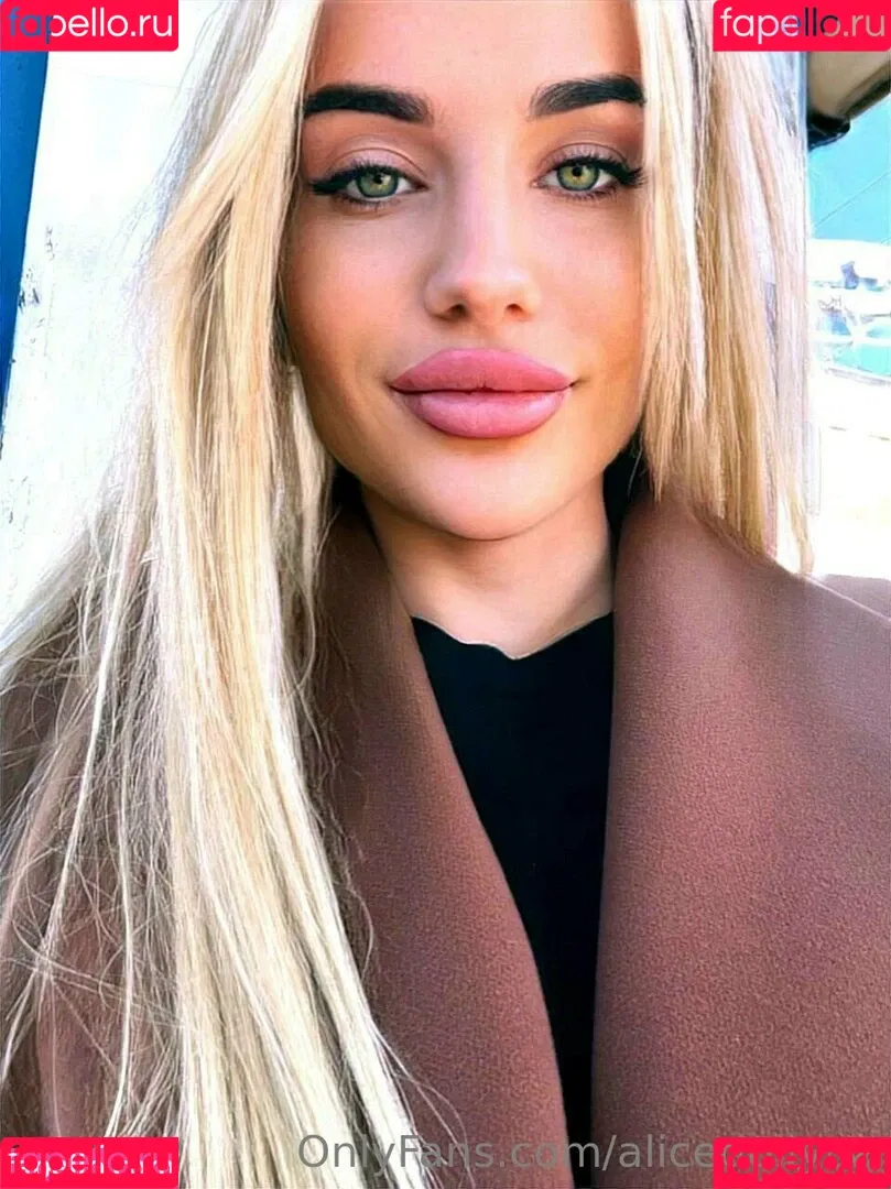 alicedollyua Onlyfans Photo Gallery 