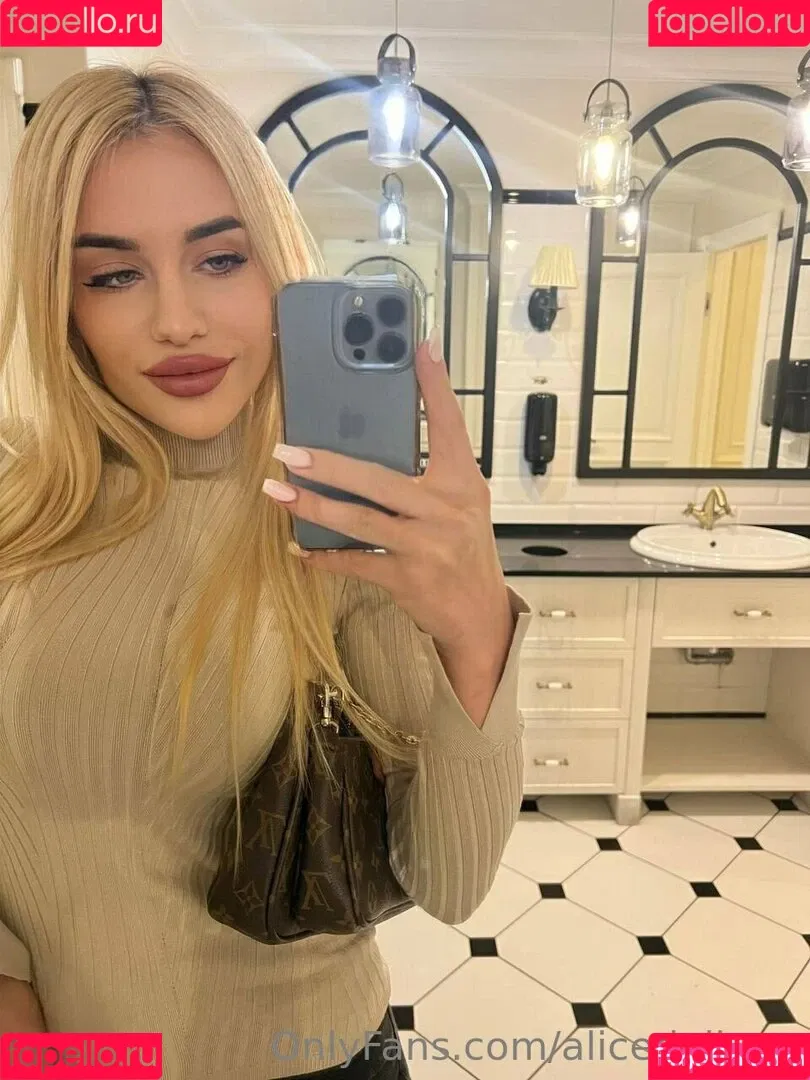alicedollyua Onlyfans Photo Gallery 