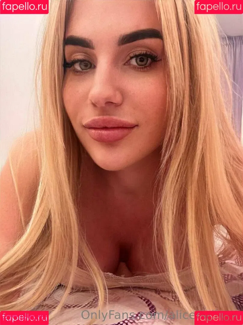 alicedollyua Onlyfans Photo Gallery 