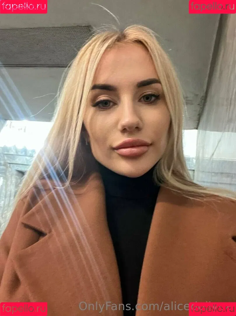 alicedollyua Onlyfans Photo Gallery 