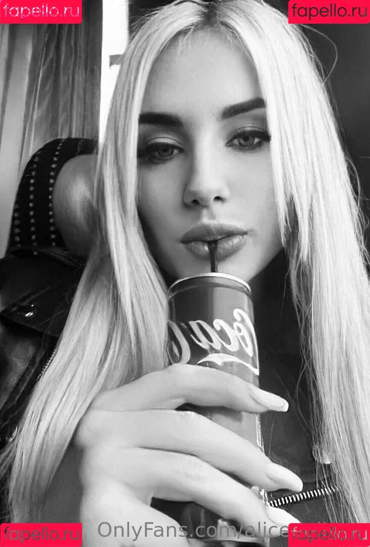 alicedollyua Onlyfans Photo Gallery 
