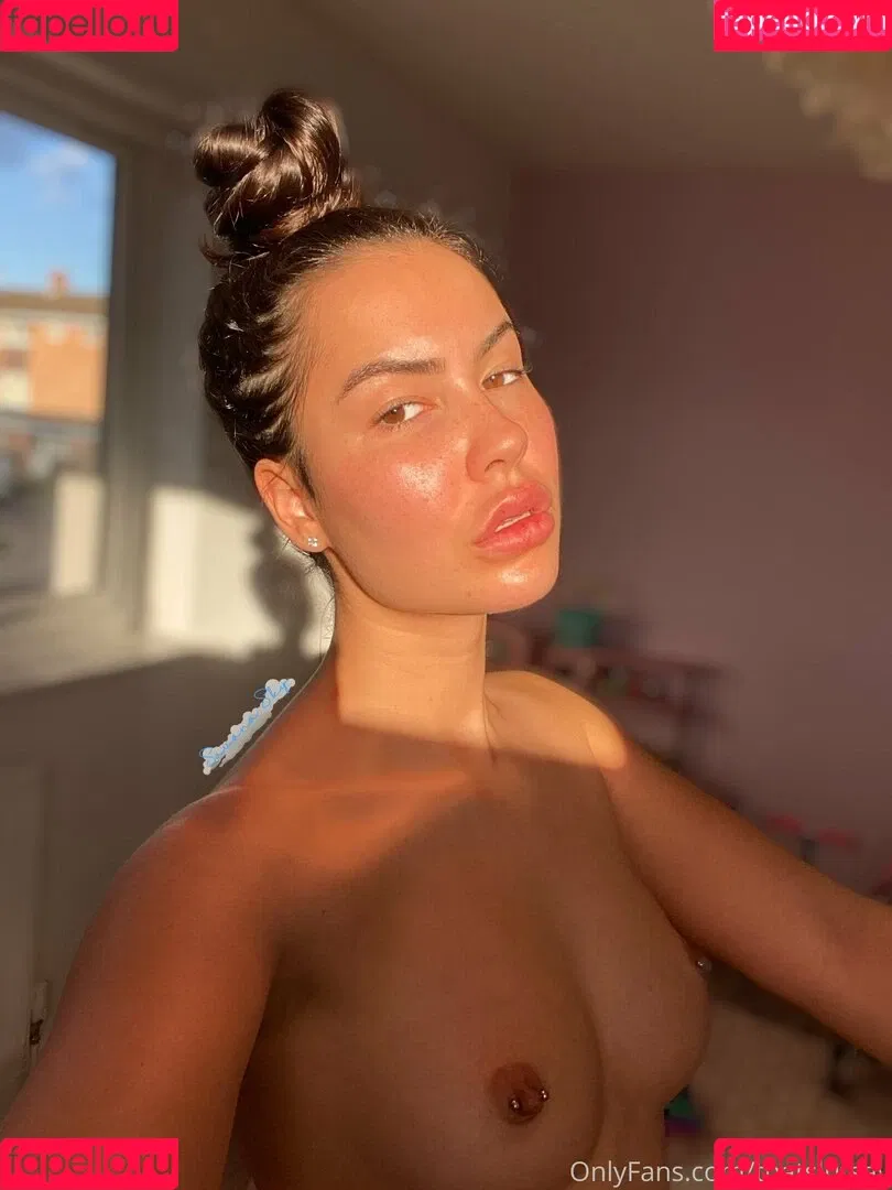 Savana Sky Onlyfans Photo Gallery 