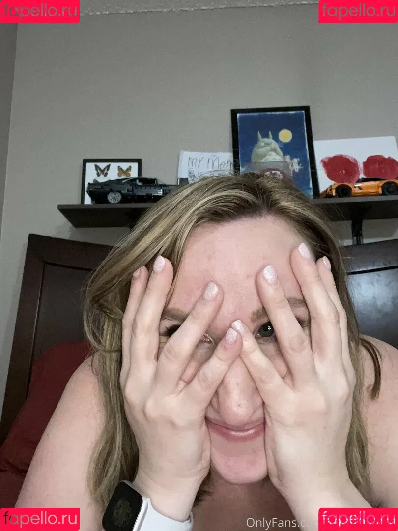 momoffduty Onlyfans Photo Gallery 