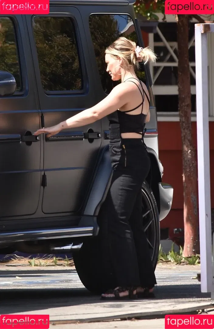 Hilary Duff Onlyfans Photo Gallery 