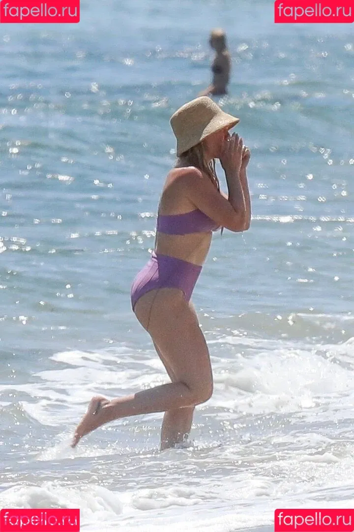 Hilary Duff Onlyfans Photo Gallery 