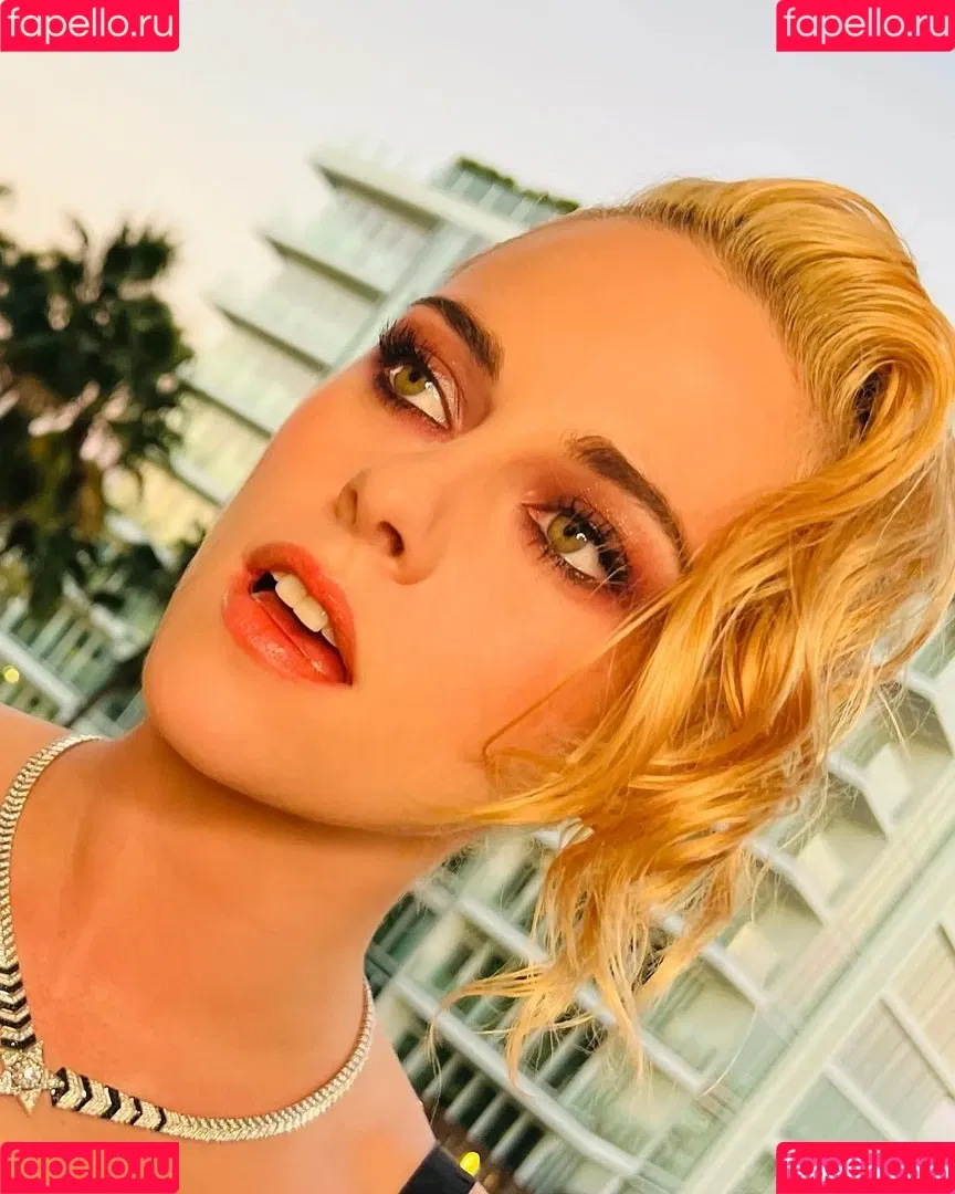 Kristen Stewart Onlyfans Photo Gallery 