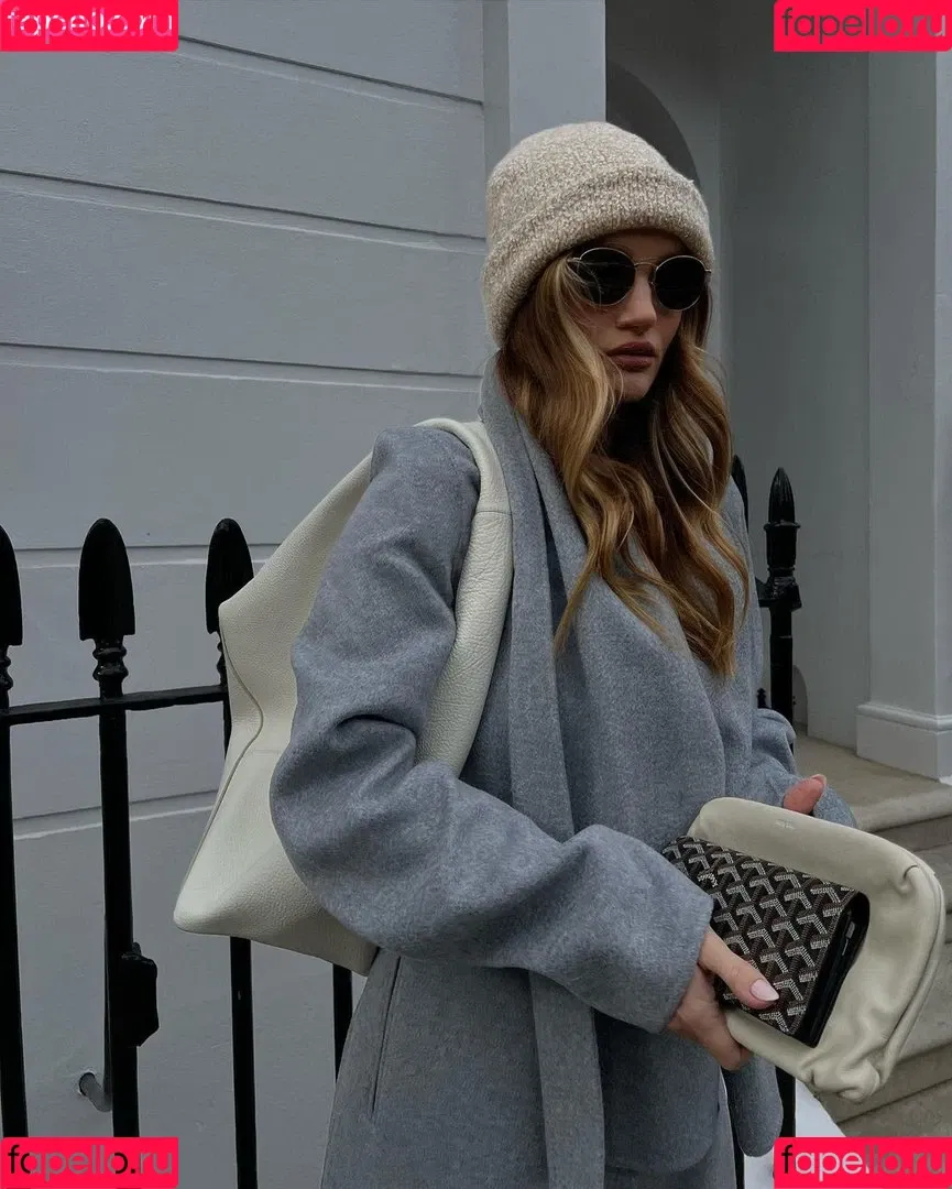 Rosie Huntington-Whiteley Onlyfans Photo Gallery 