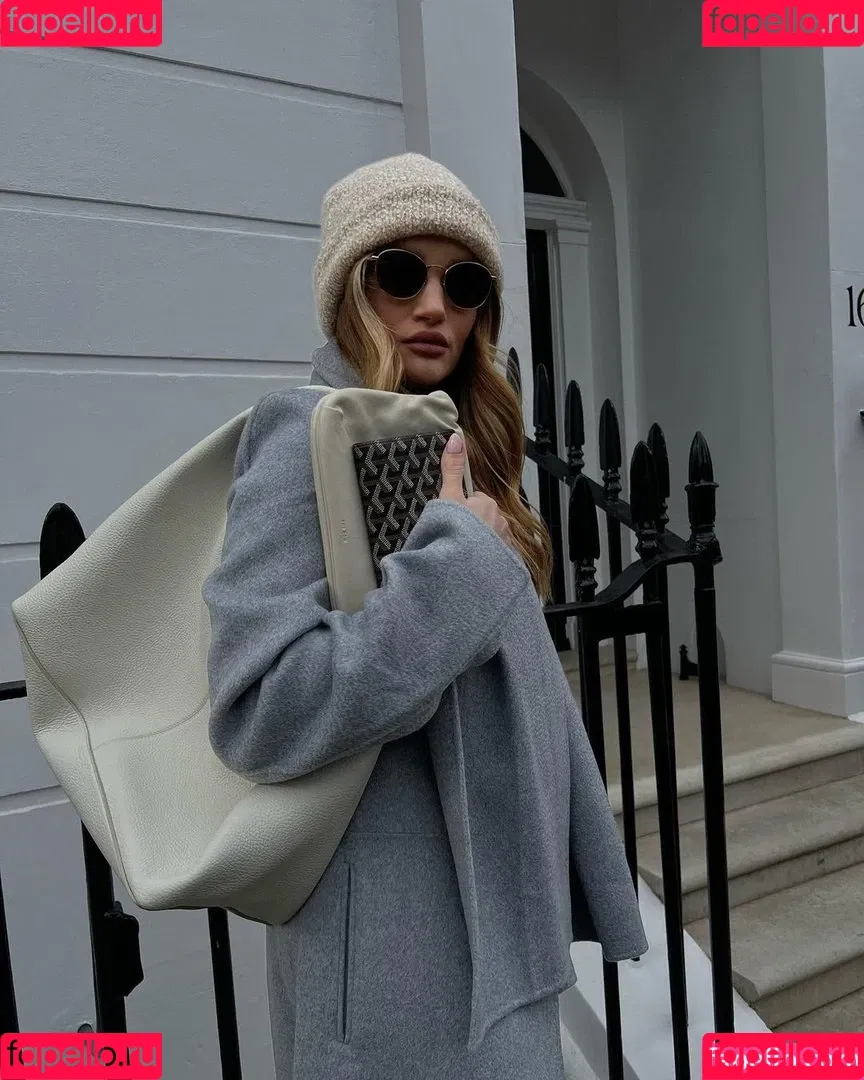 Rosie Huntington-Whiteley Onlyfans Photo Gallery 