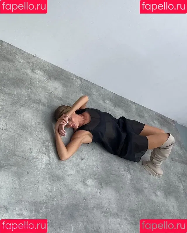 Rosie Huntington-Whiteley Onlyfans Photo Gallery 