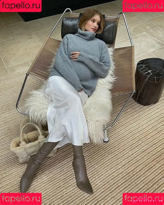 Rosie Huntington-Whiteley Onlyfans Photo Gallery 
