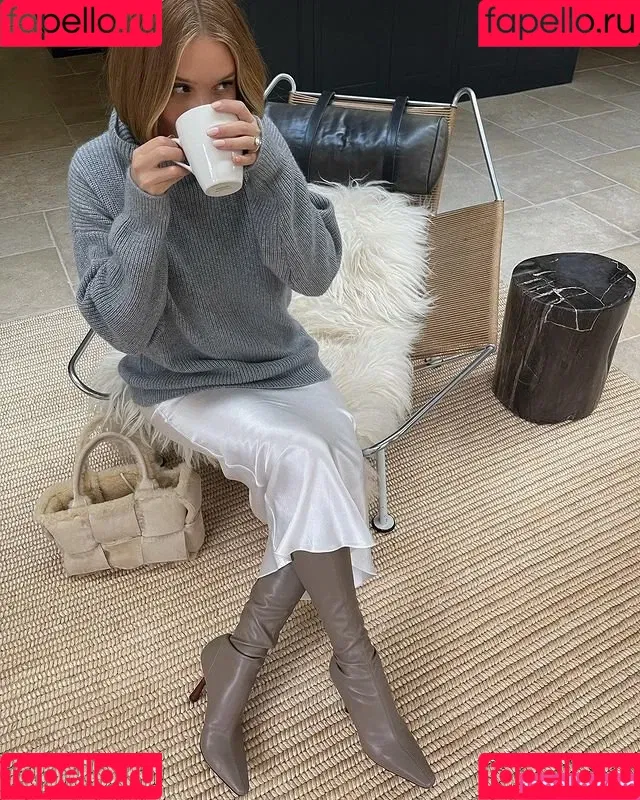Rosie Huntington-Whiteley Onlyfans Photo Gallery 