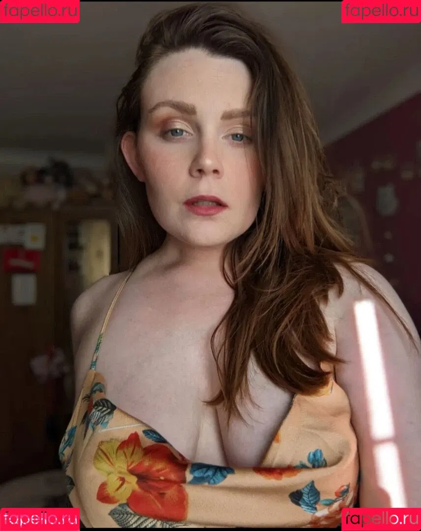 Reach For The Peach Onlyfans Photo Gallery 