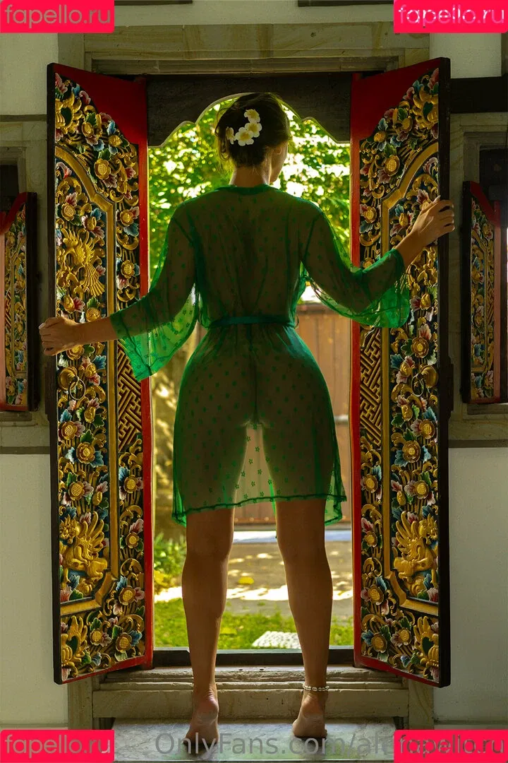 Alena Witch Onlyfans Photo Gallery 