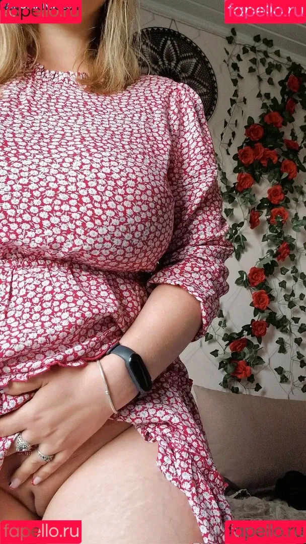 polarainbow Onlyfans Photo Gallery 