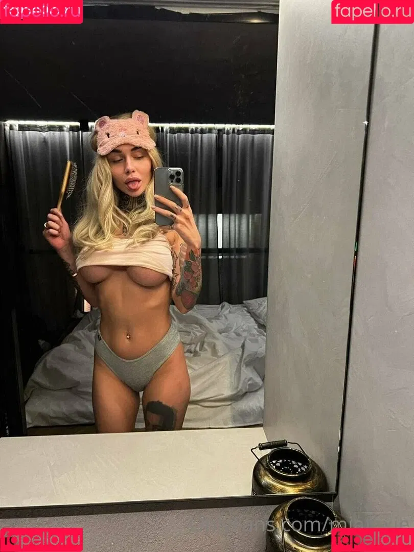 miafoxie Onlyfans Photo Gallery 