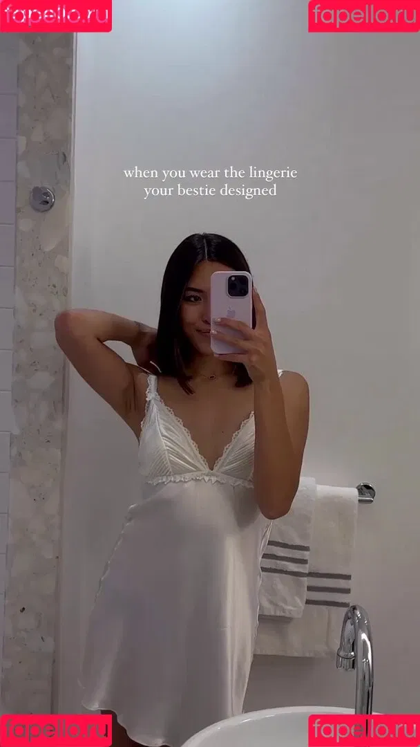 Shanti Tan Onlyfans Photo Gallery 