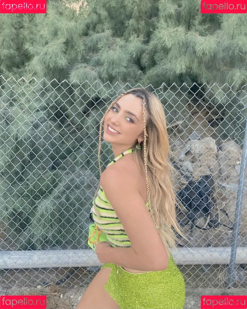 Peyton List Onlyfans Photo Gallery 