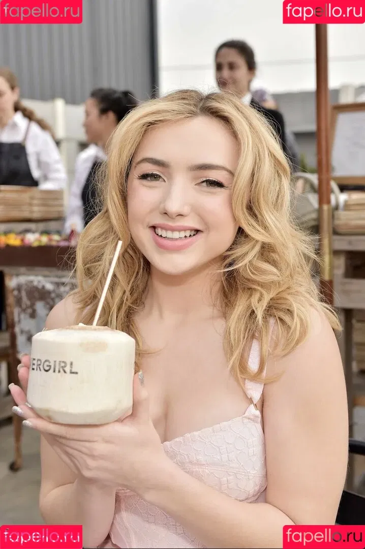 Peyton List Onlyfans Photo Gallery 