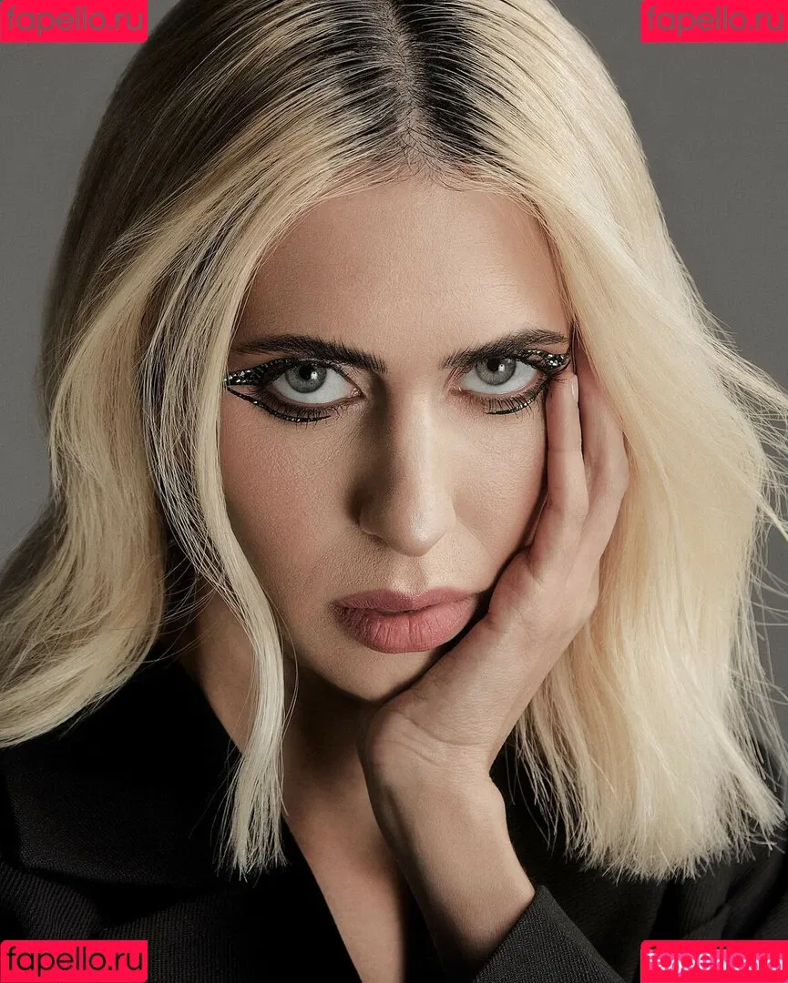 Hila Klein Onlyfans Photo Gallery 