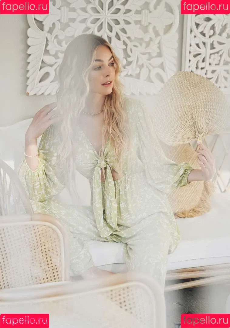 Elizabeth Turner Onlyfans Photo Gallery 