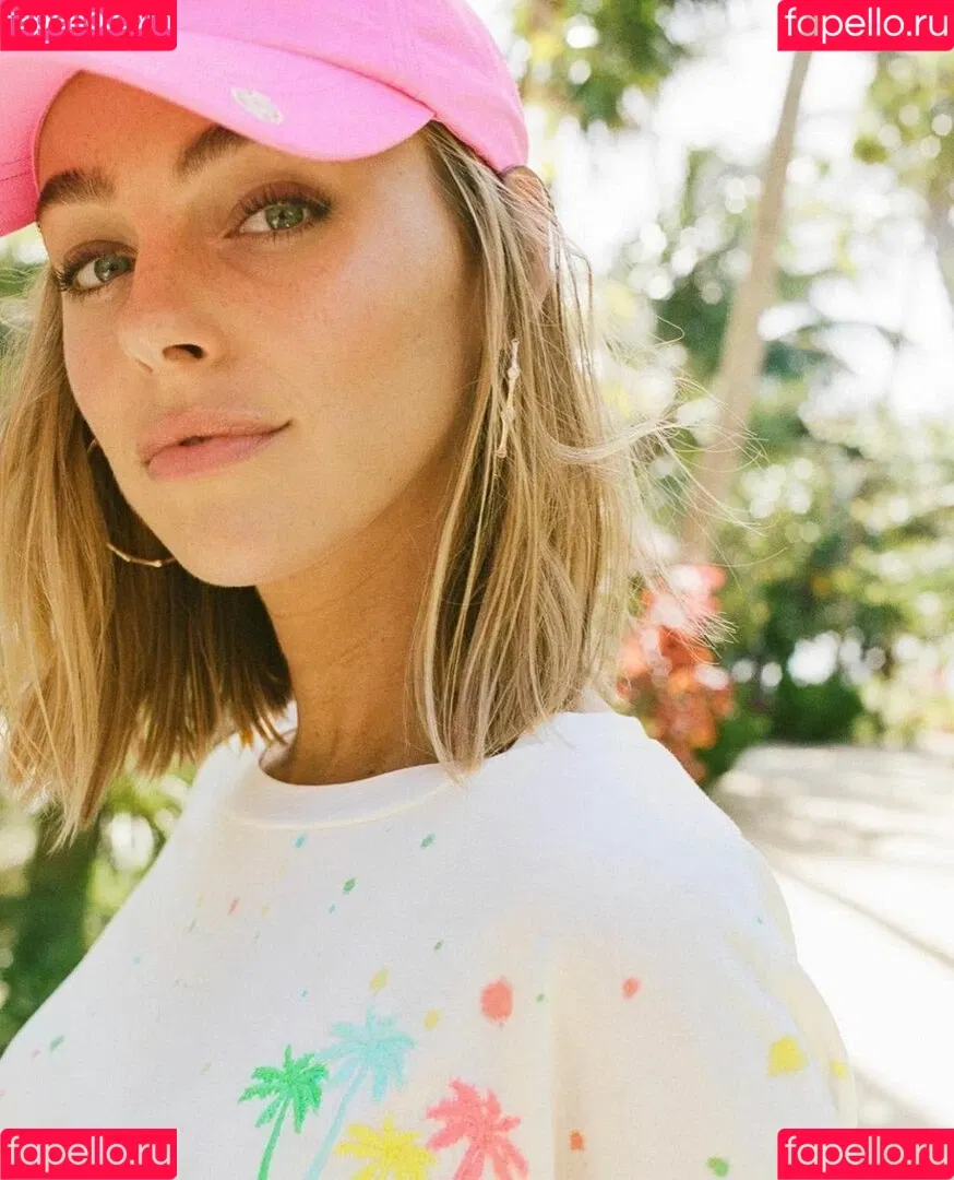 Elizabeth Turner Onlyfans Photo Gallery 