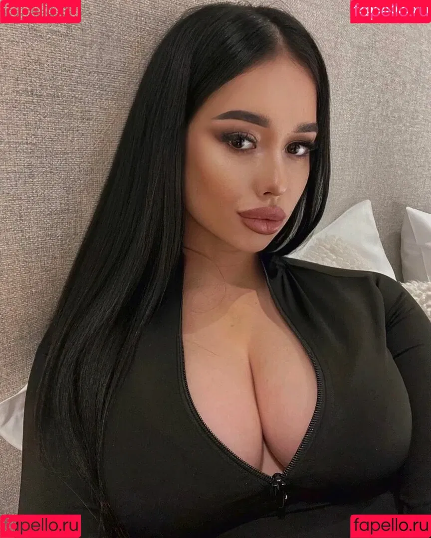 Sophia Adamova Onlyfans Photo Gallery 