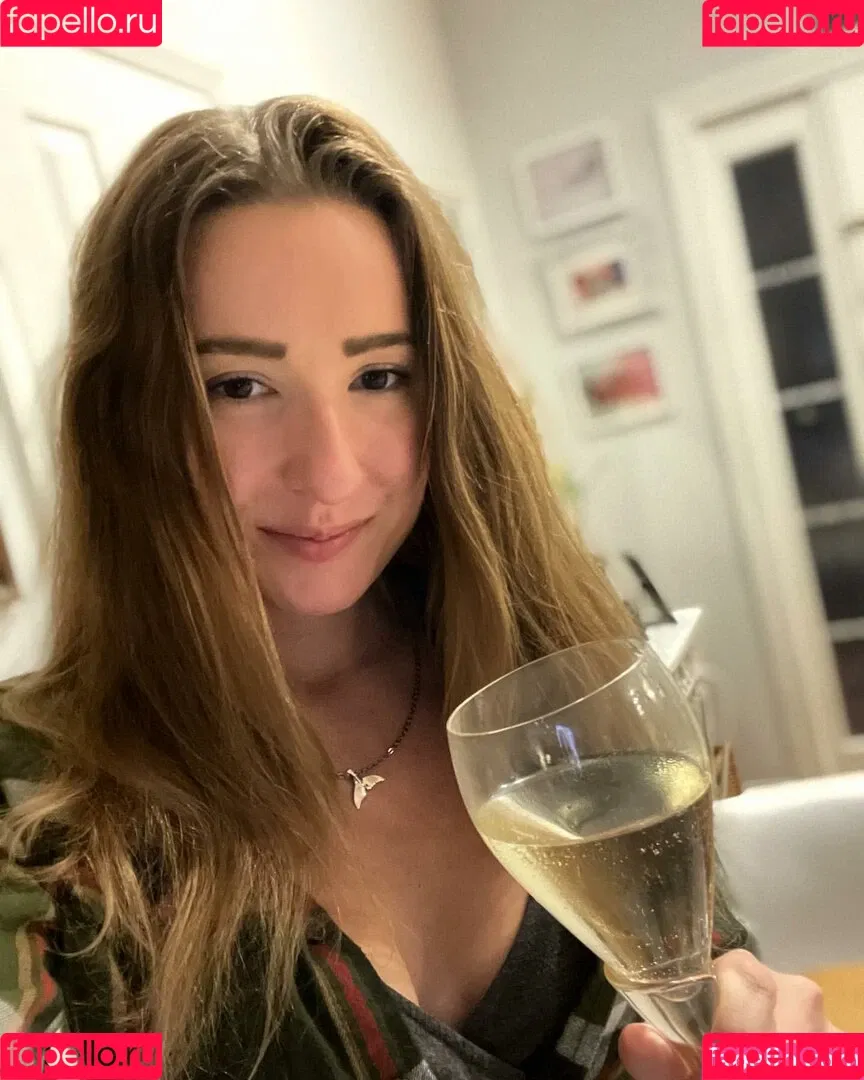 Krisea Marina Onlyfans Photo Gallery 