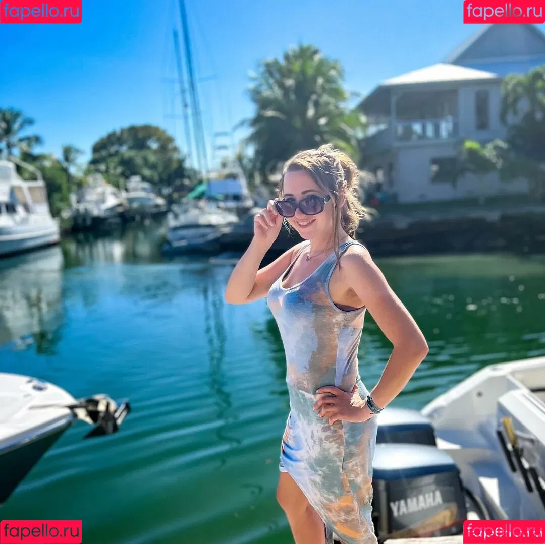 Krisea Marina Onlyfans Photo Gallery 