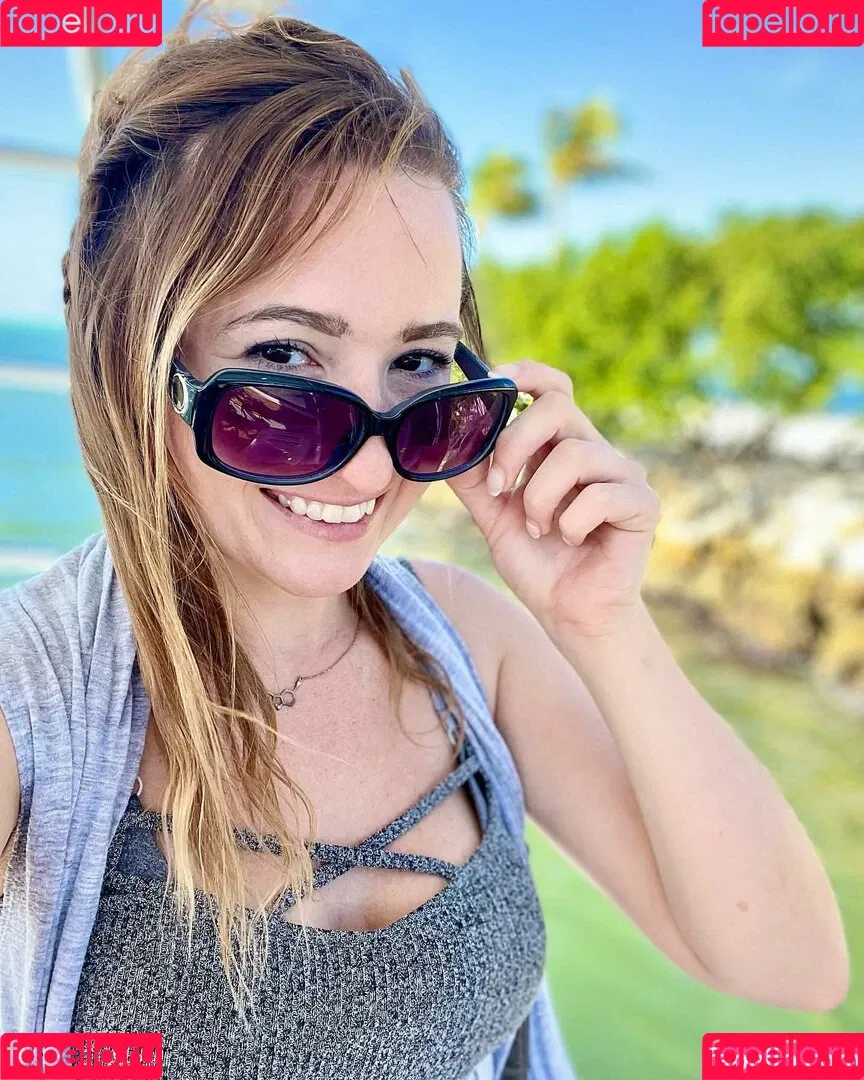 Krisea Marina Onlyfans Photo Gallery 