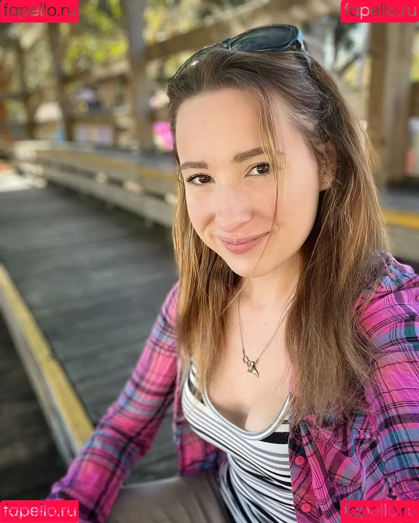 Krisea Marina Onlyfans Photo Gallery 