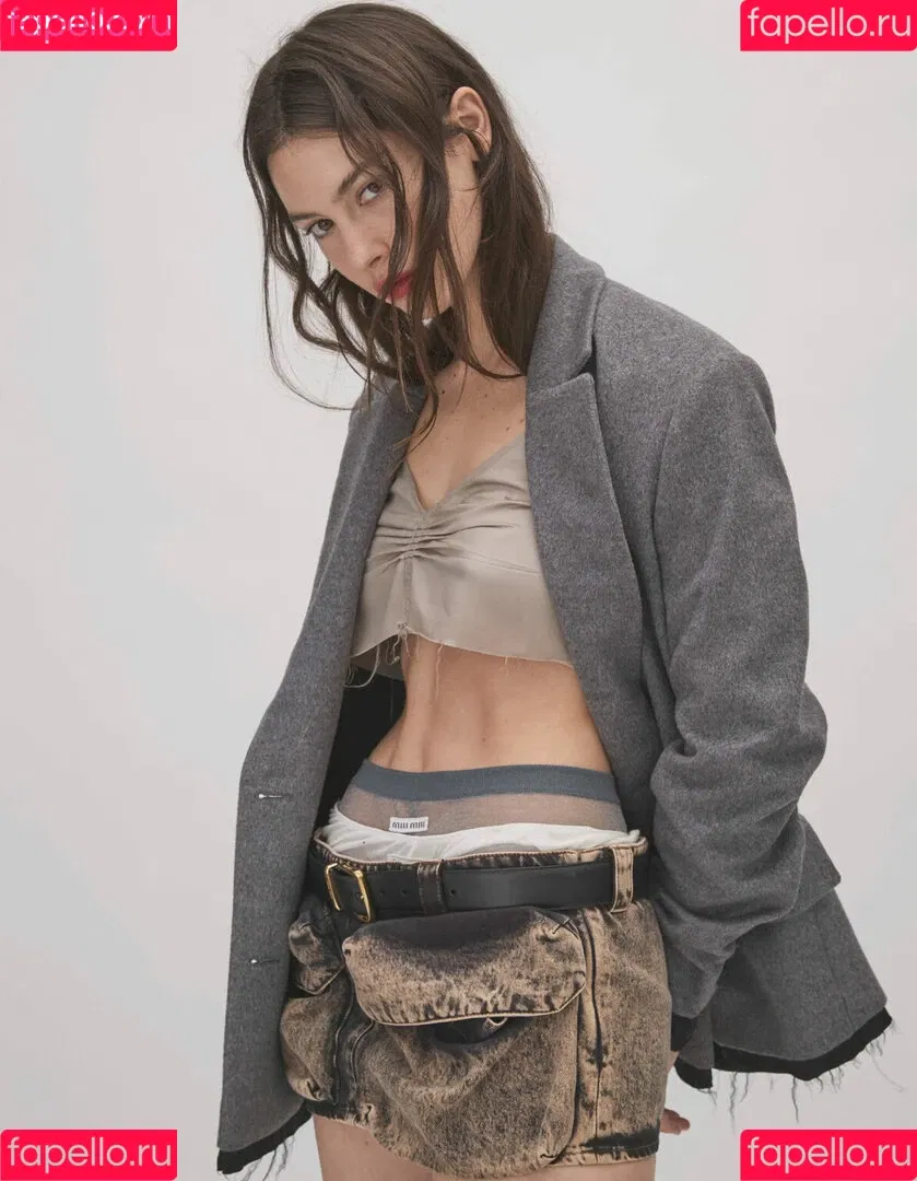 Gracie Abrams Onlyfans Photo Gallery 