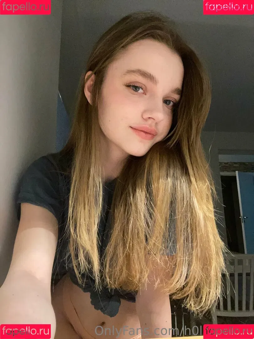 h0lly_m0lly Onlyfans Photo Gallery 