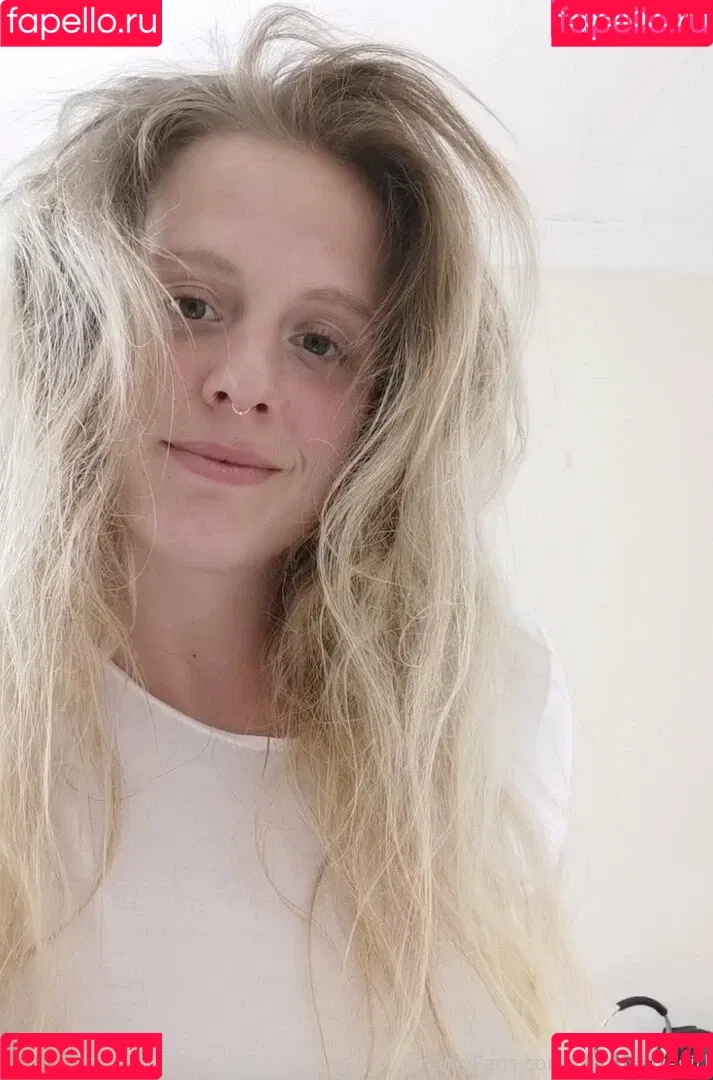 hornycavegirl Onlyfans Photo Gallery 