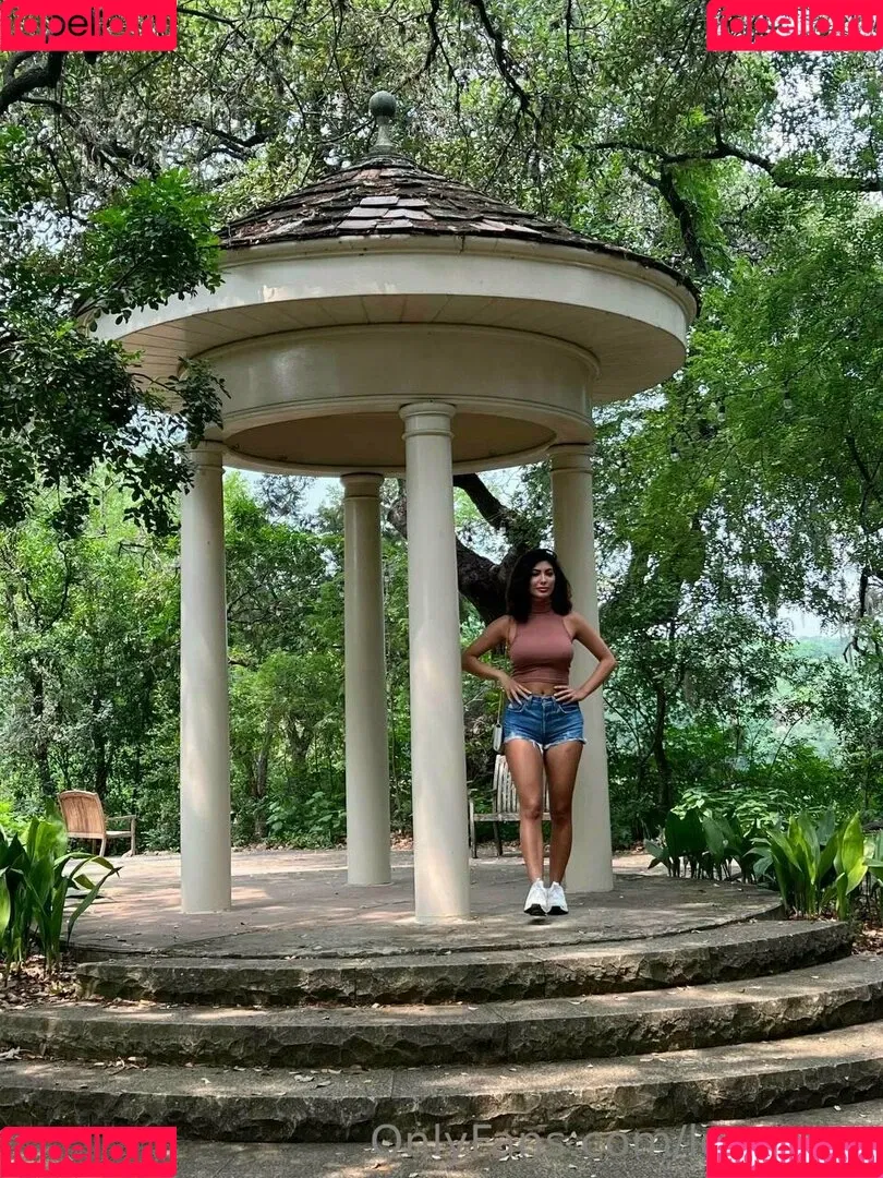 leonayla Onlyfans Photo Gallery 
