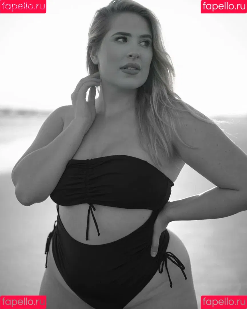 Sophie Turner Onlyfans Photo Gallery 