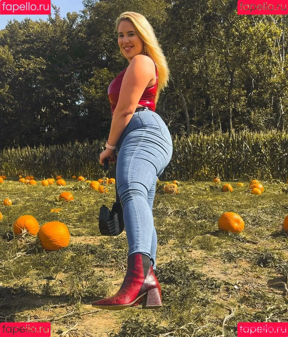 Sophie Turner Onlyfans Photo Gallery 