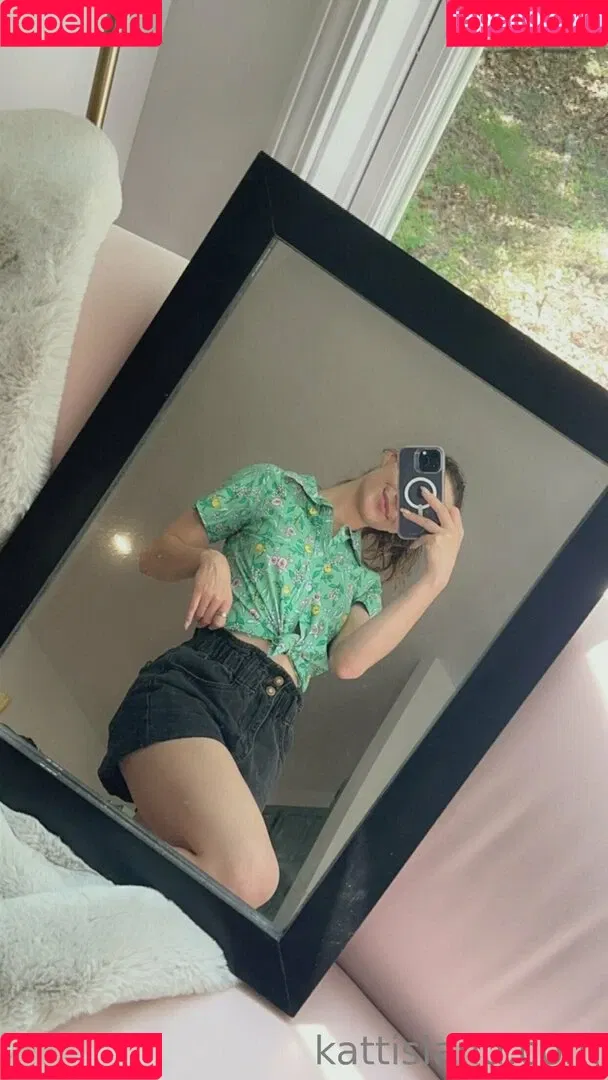 kattinthehatfree Onlyfans Photo Gallery 