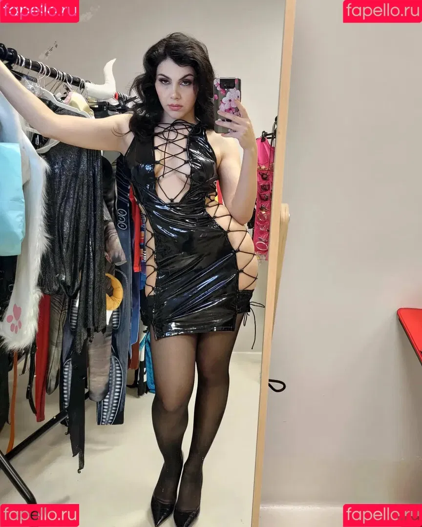 freenappi Onlyfans Photo Gallery 
