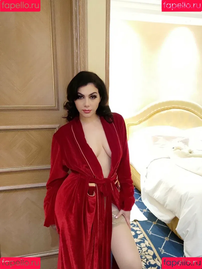 freenappi Onlyfans Photo Gallery 