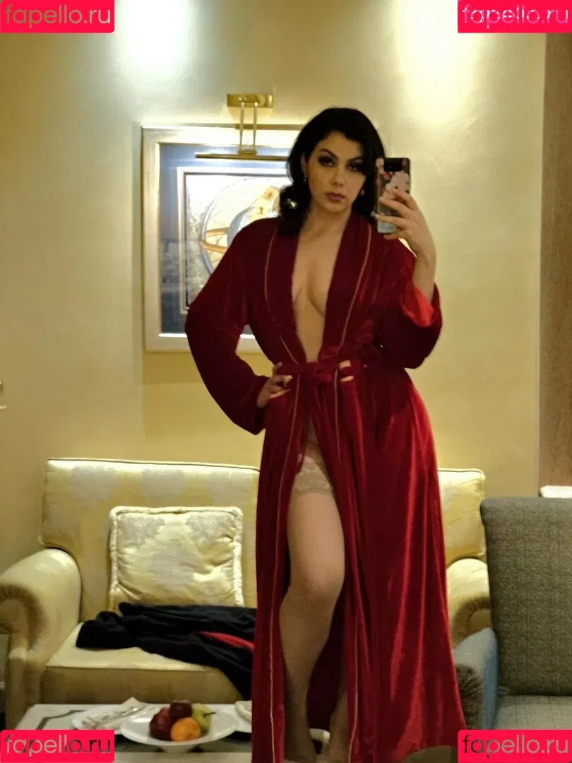 freenappi Onlyfans Photo Gallery 