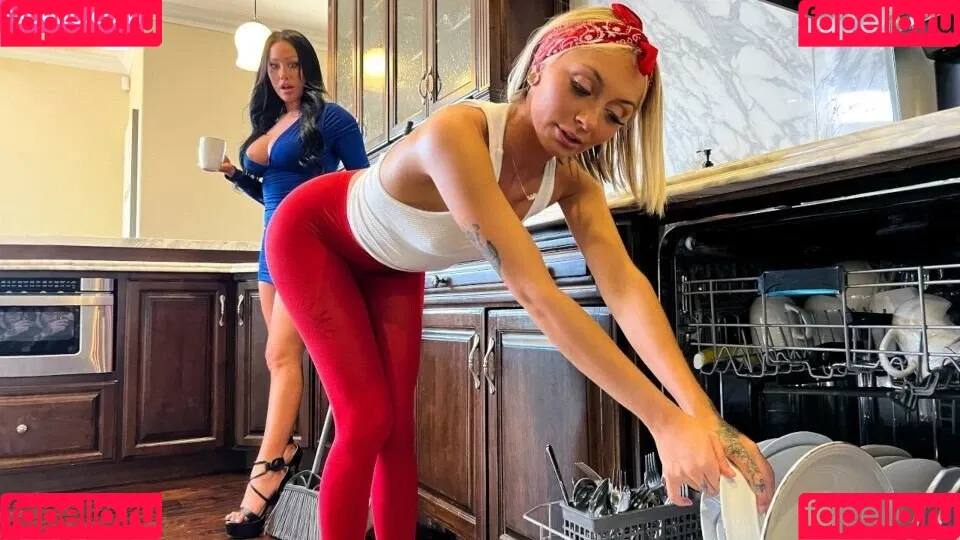 Chloe Temple Onlyfans Photo Gallery 