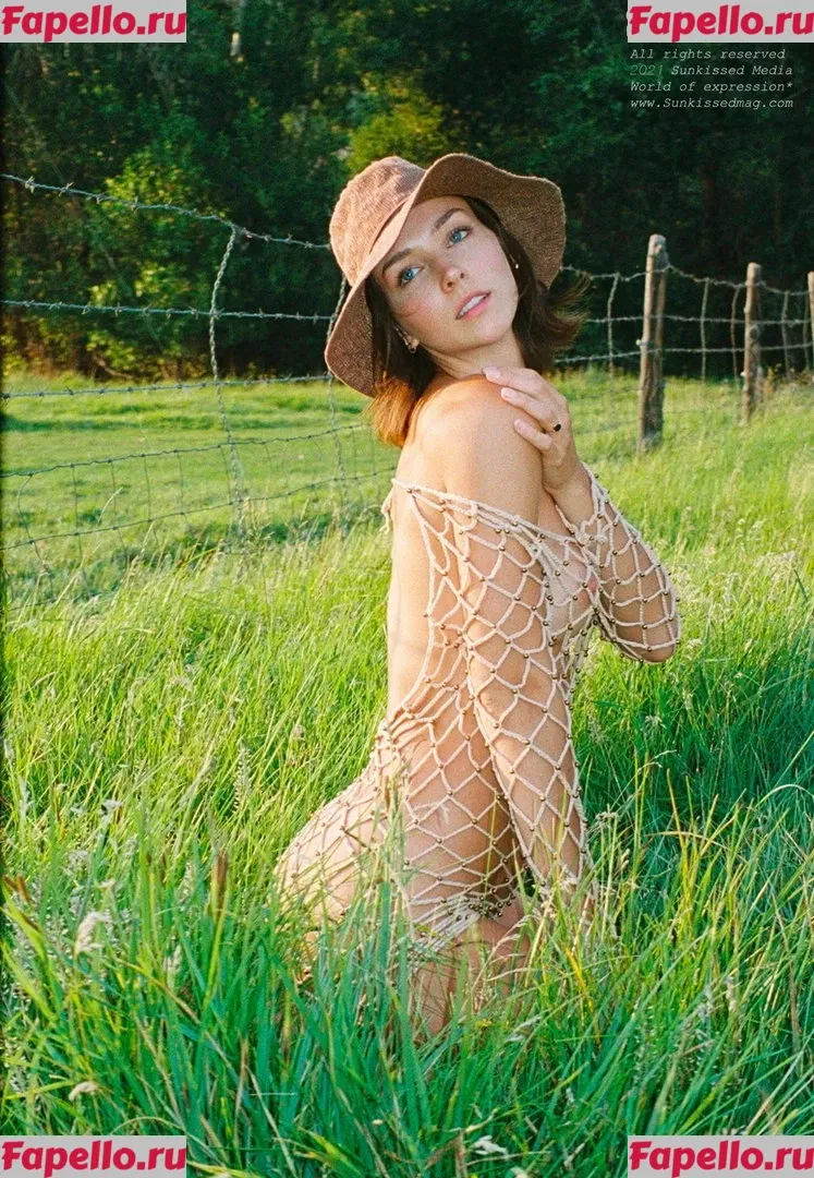 Sunkissedmag Onlyfans Photo Gallery 
