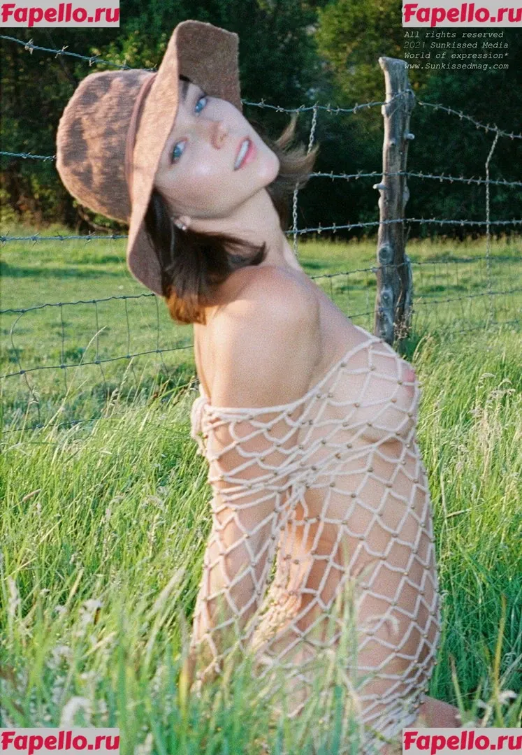 Sunkissedmag Onlyfans Photo Gallery 